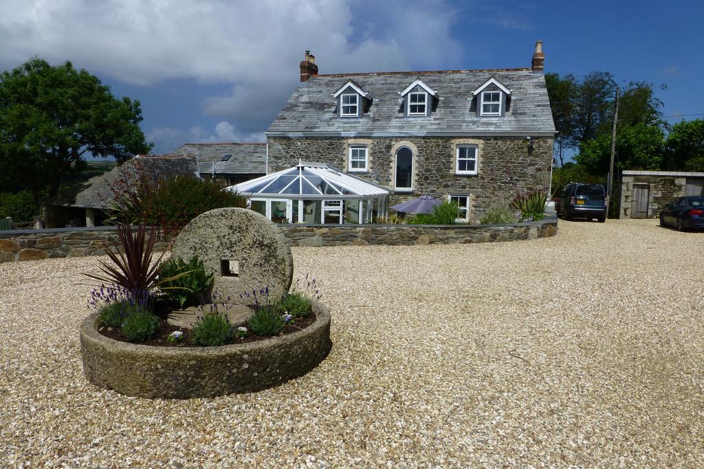 Treveighan Farmhouse Saint Teath Kültér fotó